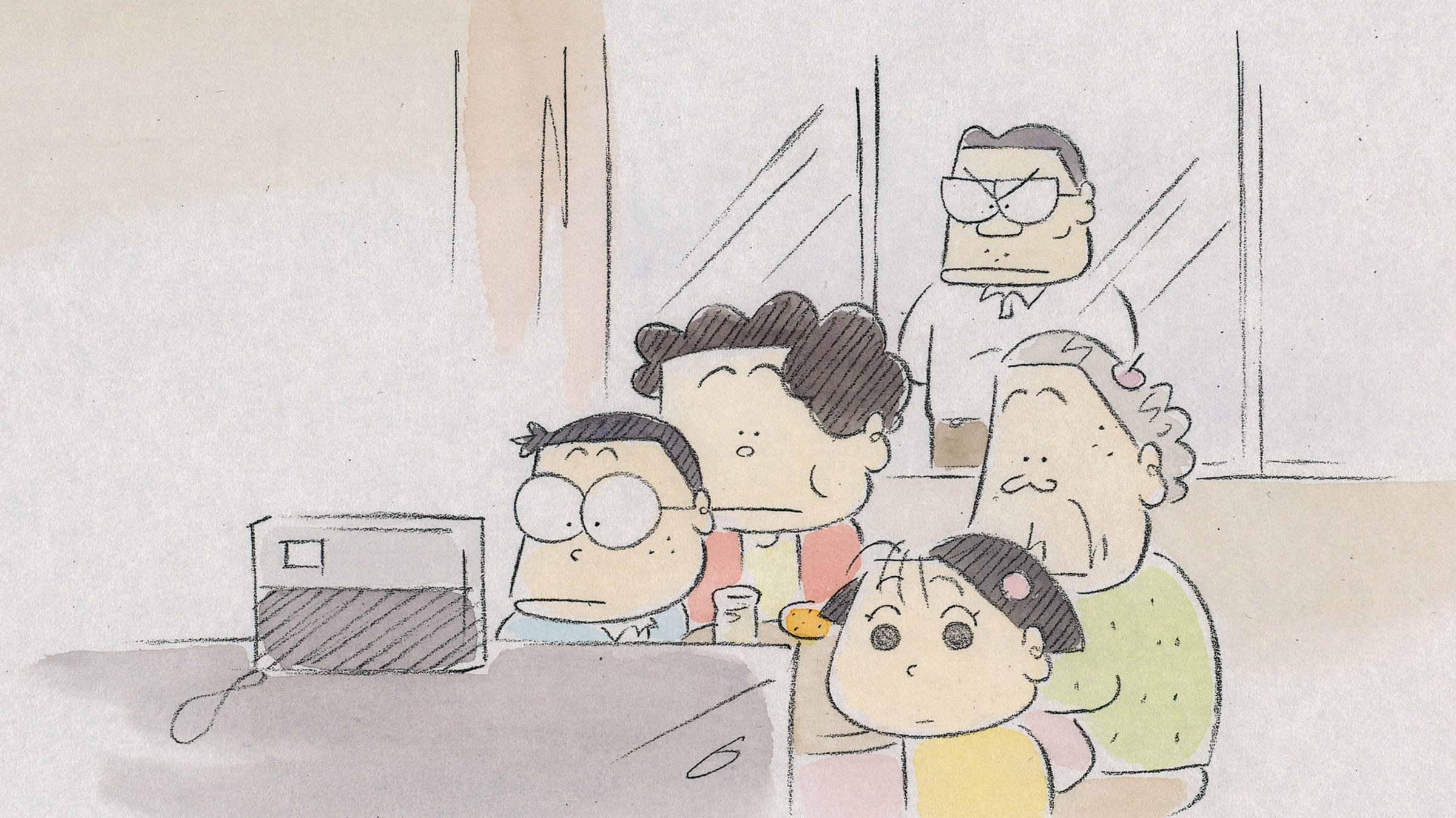 A família Yamada assistindo TV, com o pai do lado de fora de casa com cara de brabo